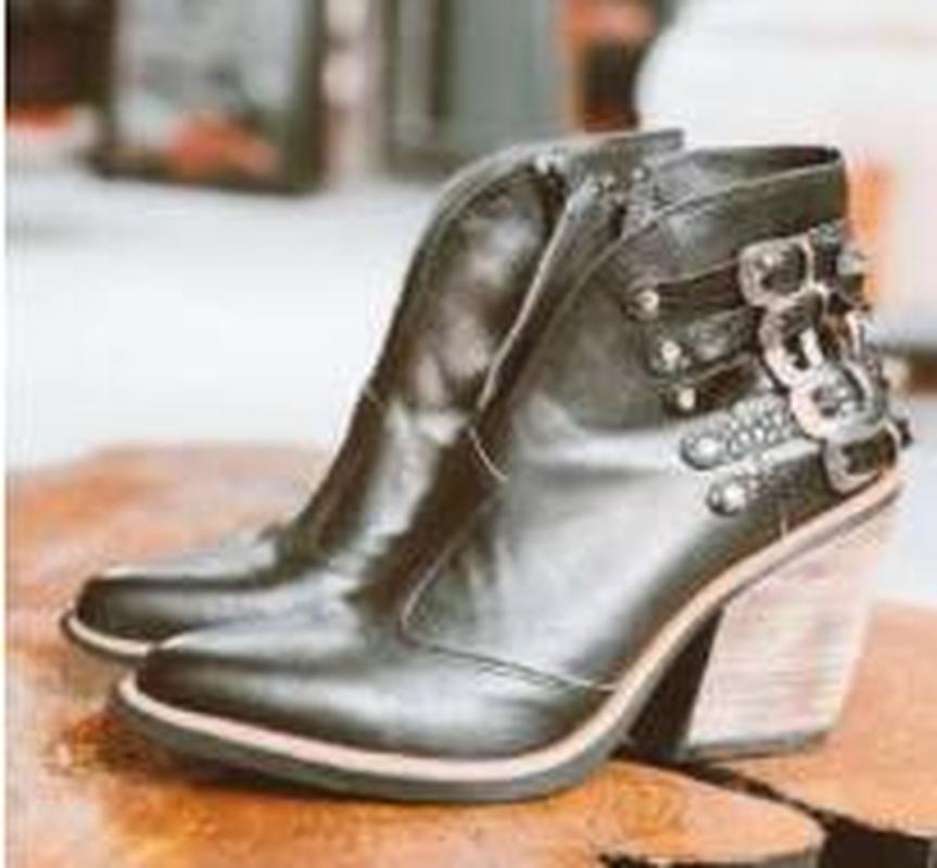 Belt buckle rivet mid-heel Martin boots