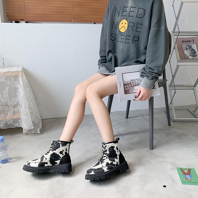 Women's Fashion Round Toe Lace-up Square Heel Platform Martin Boots