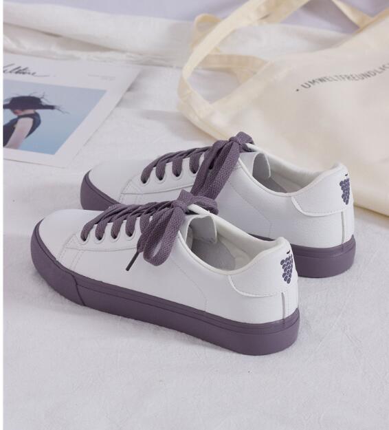 Spring new Korean version of the wild white shoes female strawberry retro port wind shoes students ins sneakers