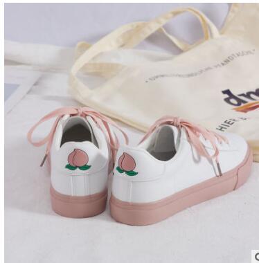 Spring new Korean version of the wild white shoes female strawberry retro port wind shoes students ins sneakers