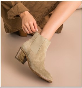 Female pointed toe retro women's leather boots sleeve