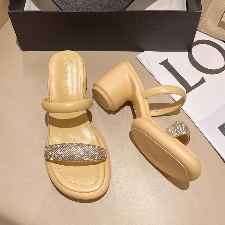 Thick Heel Sandals With Rhinestones