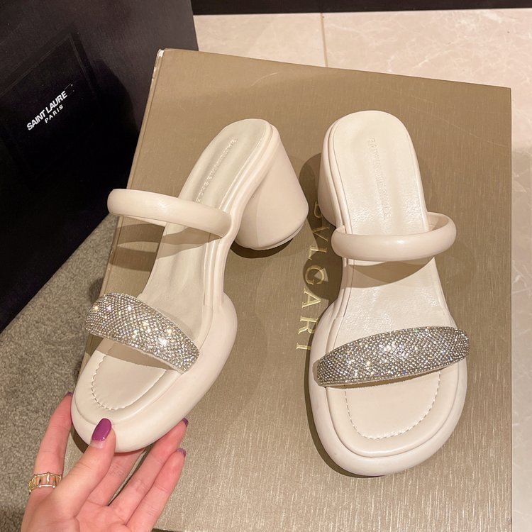 Thick Heel Sandals With Rhinestones