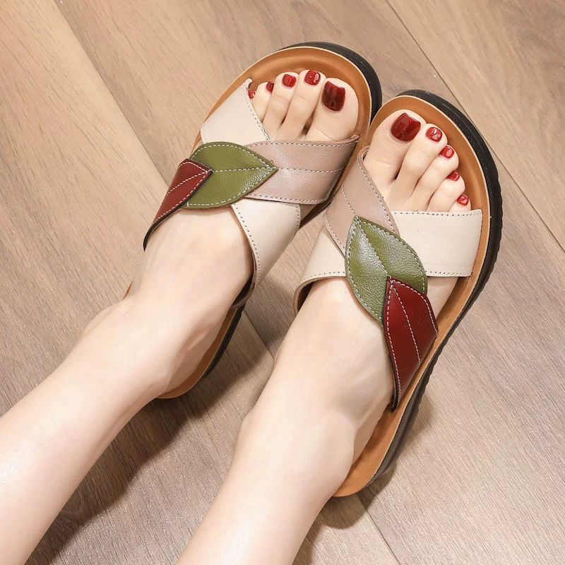 Women's Summer Wear Really Soft Leather Flat Bottom Comfortable Sandals